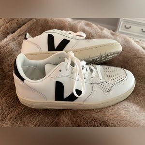 Veja V10 Mens sneakers